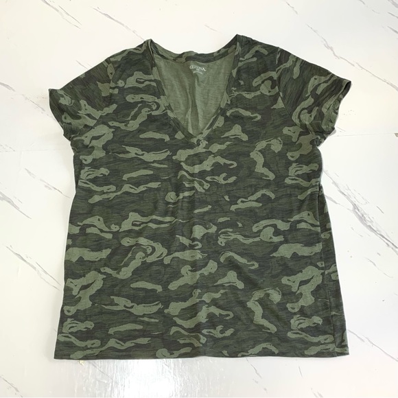Merona Like New Women’s Comfy Camo VNeck Short Sleeves Tee Size XXL - Picture 3 of 8